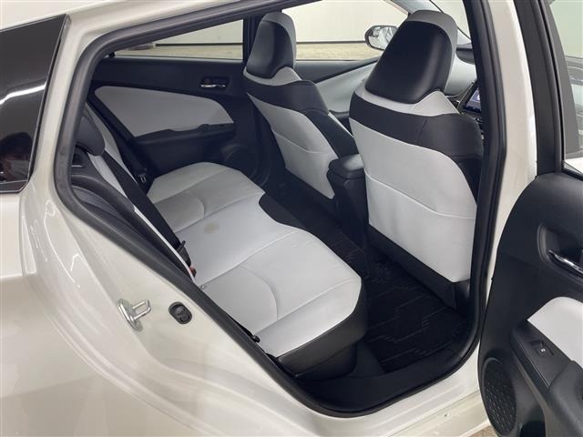 Toyota PRIUS 2016 6975104-3