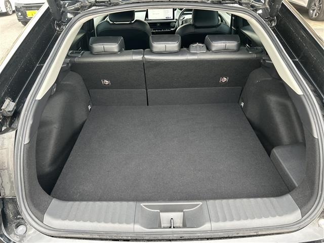 Toyota PRIUS 2023 6975105-2