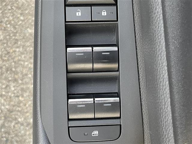 Toyota PRIUS 2023 6975109-20