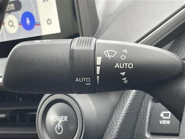 Toyota PRIUS 2023 6975109-5
