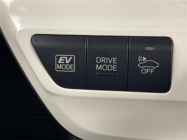 Toyota PRIUS 2018 6975114-11