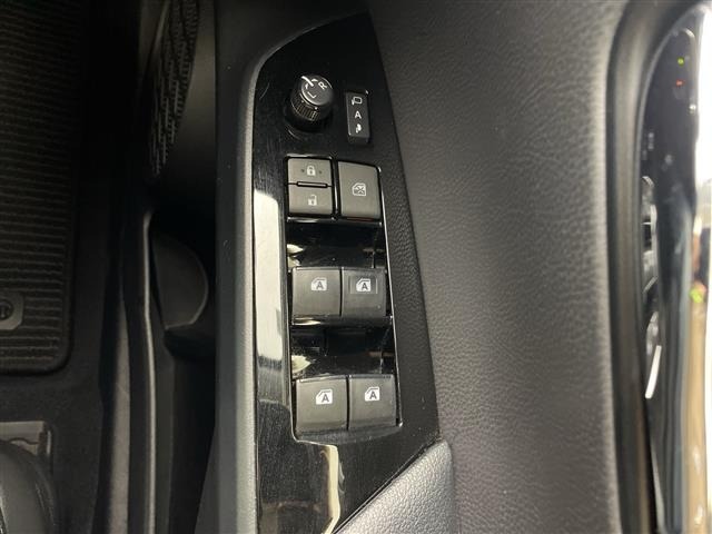Toyota PRIUS 2018 6975114-2