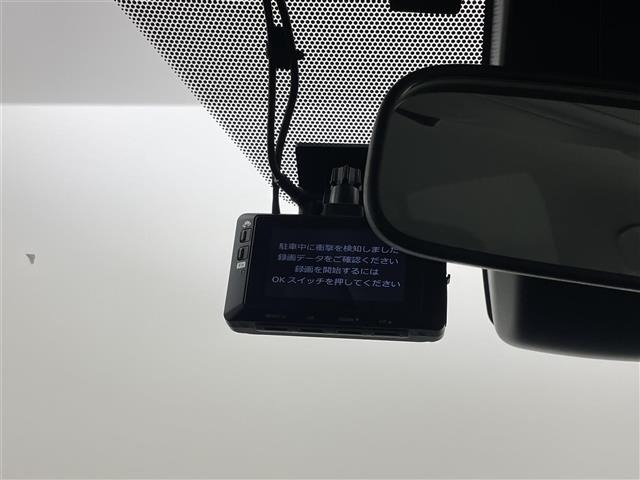 Toyota PRIUS 2021 6975115-9