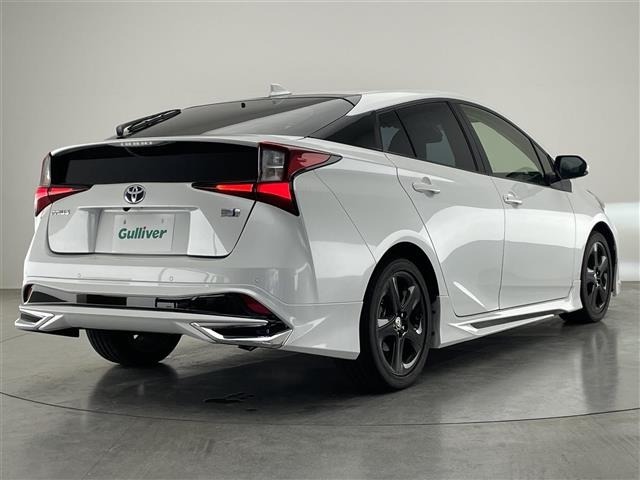 Toyota PRIUS 2022 6975135-13