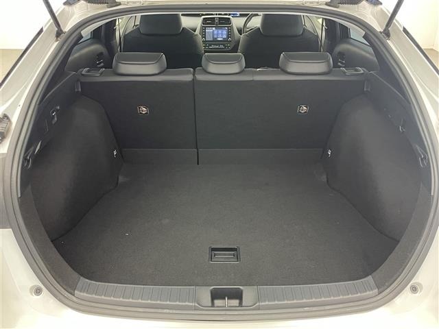 Toyota PRIUS 2022 6975135-6