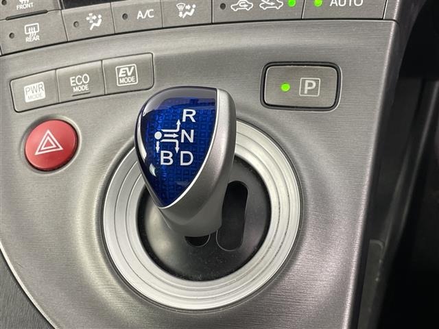 Toyota PRIUS 2014 6975140-11
