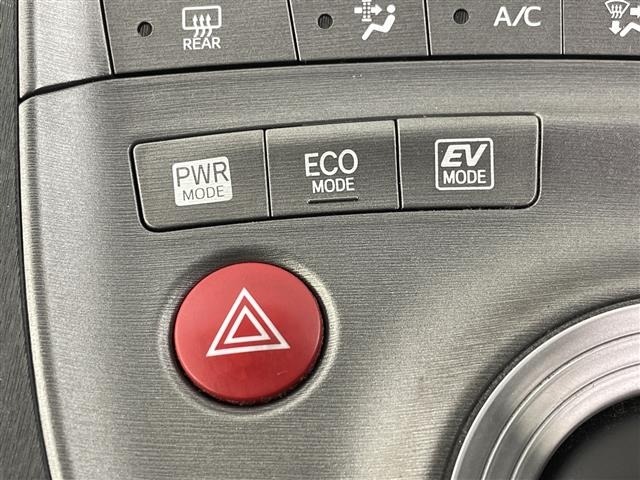 Toyota PRIUS 2014 6975140-8