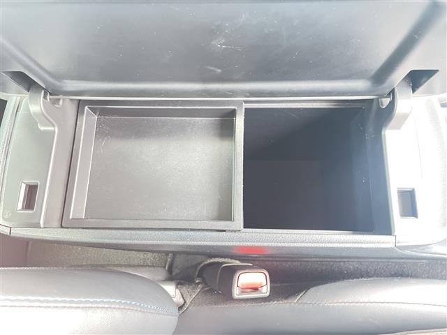 Toyota PRIUS 2019 6975146-12