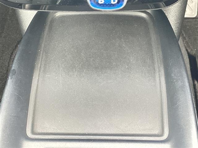 Toyota PRIUS 2019 6975146-4