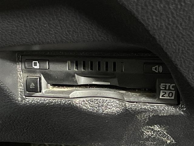 Toyota PRIUS 2022 6975155-3