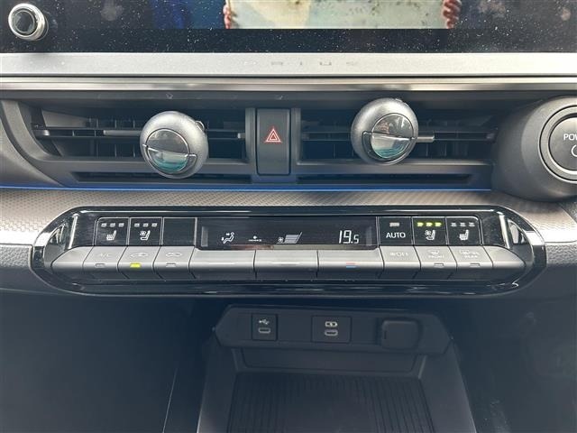 Toyota PRIUS 2023 6975204-11