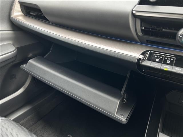 Toyota PRIUS 2023 6975204-2