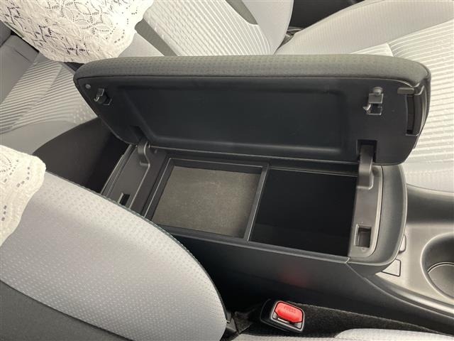 Toyota PRIUS 2016 6975219-13