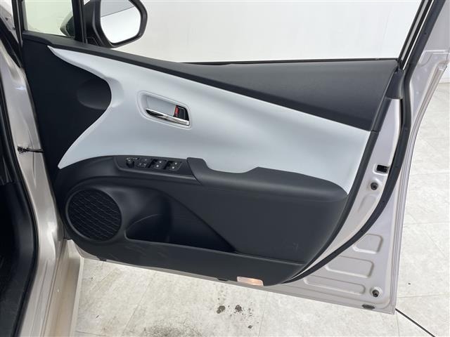 Toyota PRIUS 2016 6975219-4
