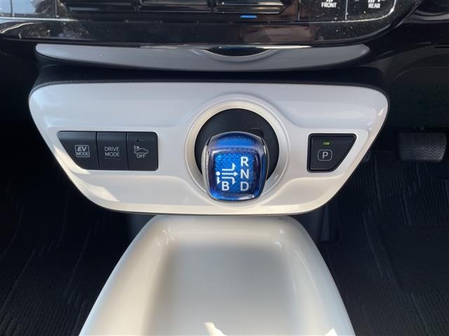 Toyota PRIUS 2016 6975220-5