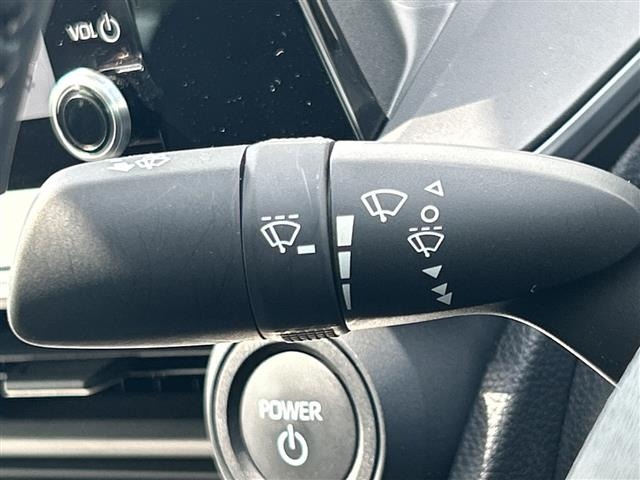 Toyota PRIUS 2023 6975227-3