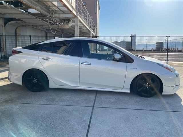 Toyota PRIUS 2019 6975301-12
