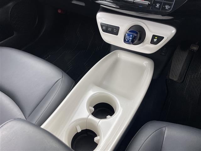 Toyota PRIUS 2016 6975302-1