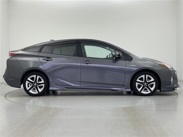 Toyota PRIUS 2016 6975302-12