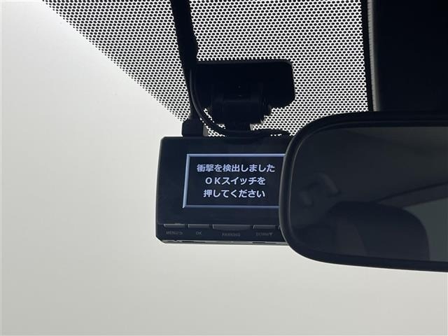 Toyota PRIUS 2021 6975307-9