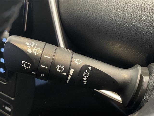 Toyota PRIUS 2019 6975360-10