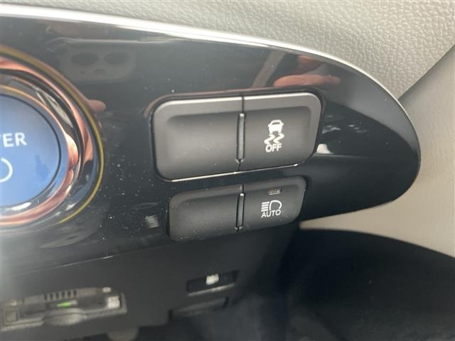 Toyota PRIUS 2017 6975378-10
