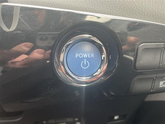 Toyota PRIUS 2017 6975378-8