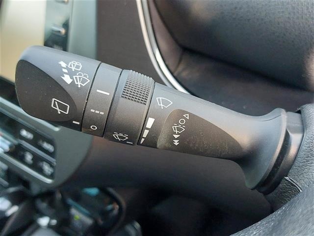 Toyota PRIUS 2021 6975379-1