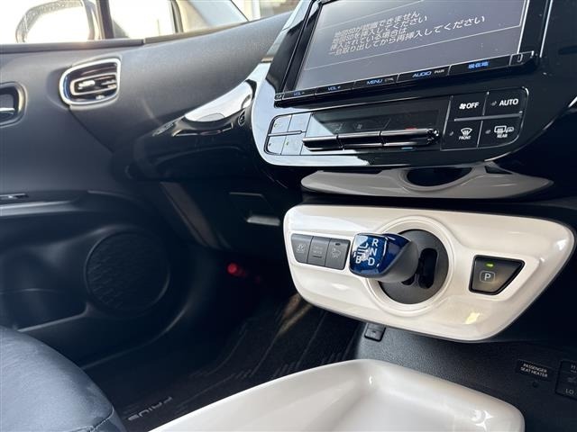 Toyota PRIUS 2017 6975398-5