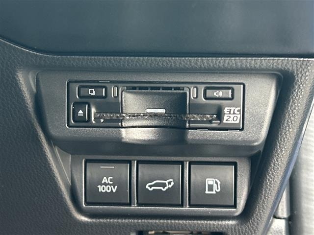 Toyota PRIUS 2023 6975410-17