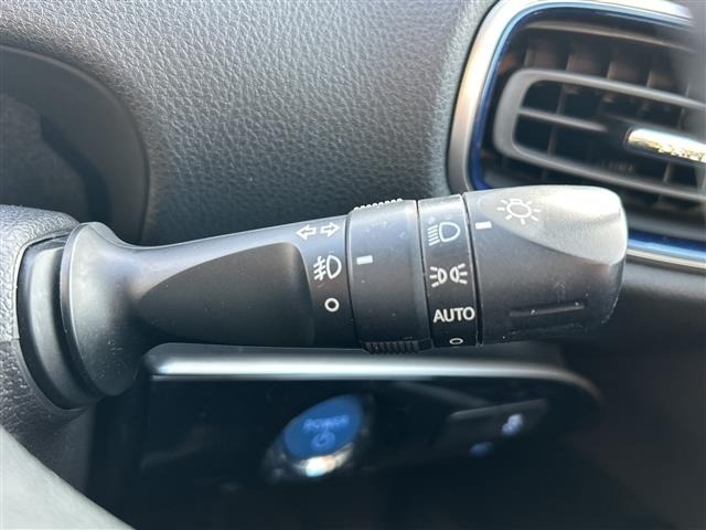 Toyota PRIUS 2019 6975411-6