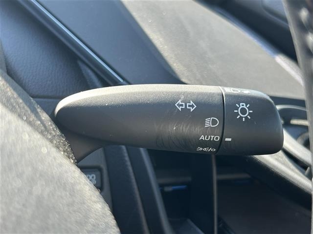 Toyota PRIUS 2023 6975421-7