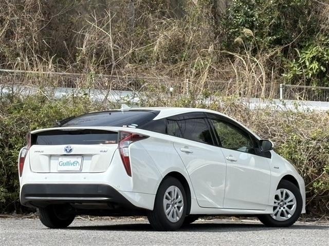 Toyota PRIUS 2017 6975422-1