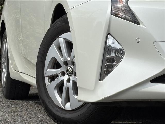 Toyota PRIUS 2017 6975422-7