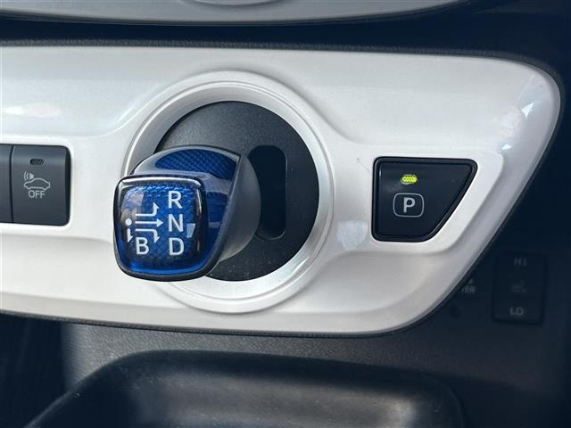 Toyota PRIUS 2016 6975438-1