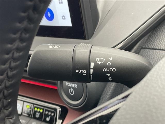 Toyota PRIUS 2023 6975447-6