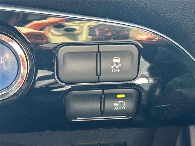 Toyota PRIUS 2020 6975454-11