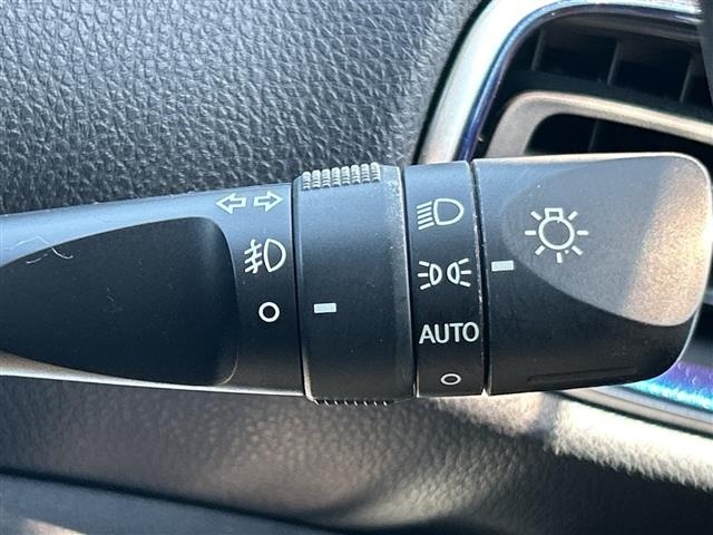 Toyota PRIUS 2019 6975466-12