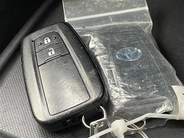 Toyota PRIUS 2019 6975470-12