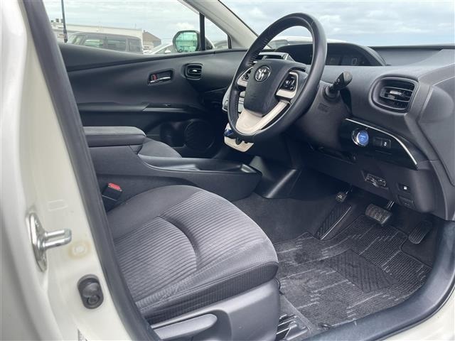 Toyota PRIUS 2017 6975471-12