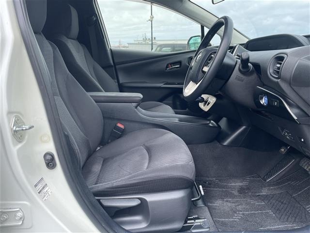 Toyota PRIUS 2017 6975471-13