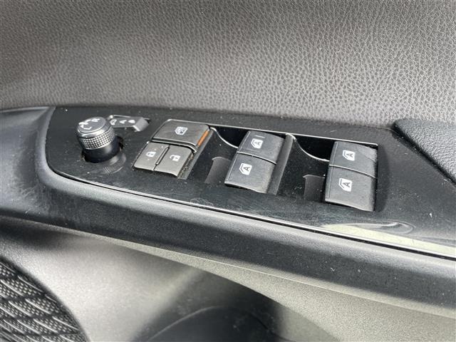 Toyota PRIUS 2017 6975471-9