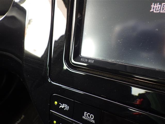 Toyota PRIUS 2019 6975479-17