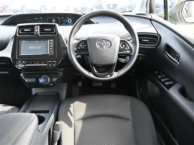 Toyota PRIUS 2019 6975479-18