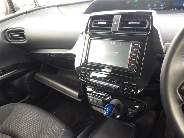 Toyota PRIUS 2019 6975479-7