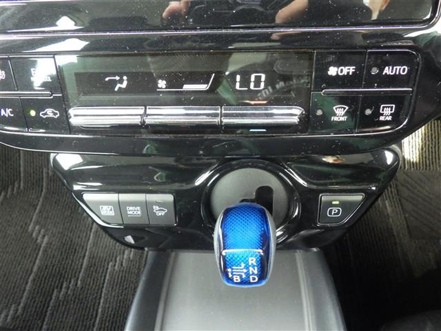 Toyota PRIUS 2019 6975479-9