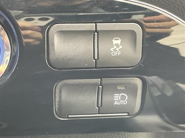Toyota PRIUS 2021 6975483-12