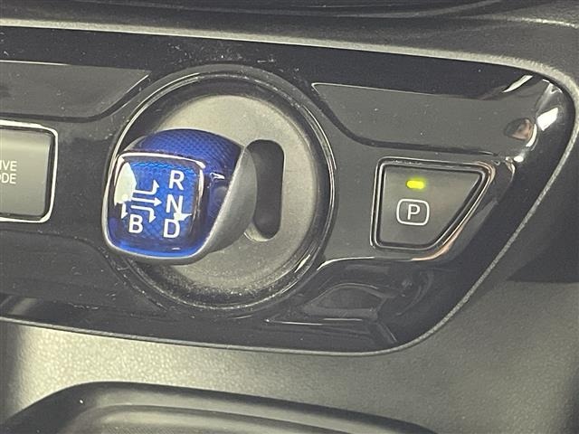 Toyota PRIUS 2021 6975483-4
