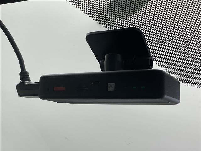 Toyota PRIUS 2021 6975488-19