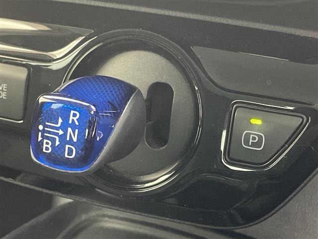 Toyota PRIUS 2021 6975488-6